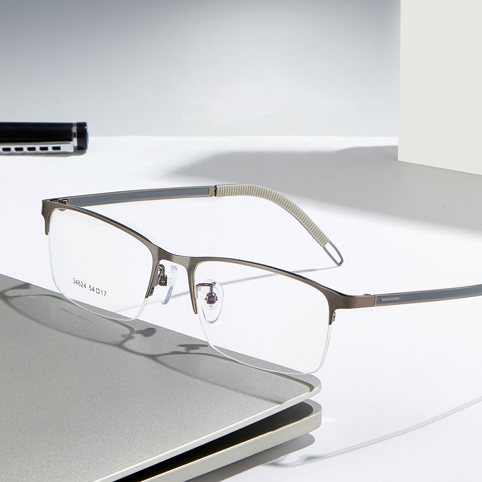 34624 Gafas de aleación auxiliares de lectura nórdica
