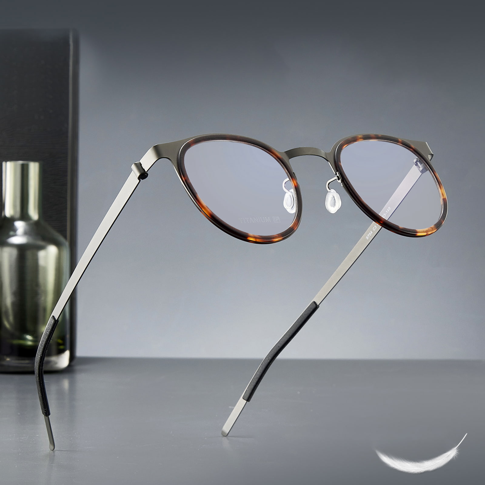 9704 Gafas de titanio puro sin tornillos con borde separado