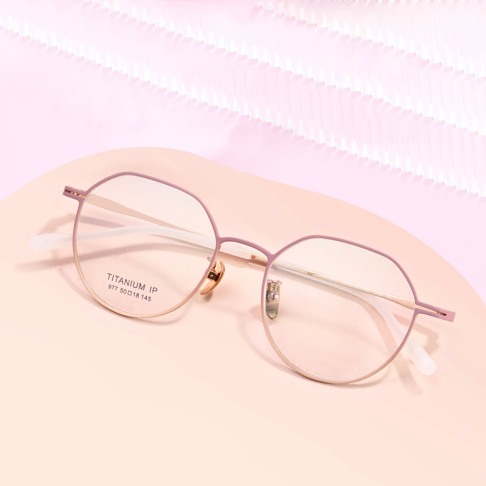 977 Gafas de titanio puro no oxidadas con punto sin soldadura y gradiente
