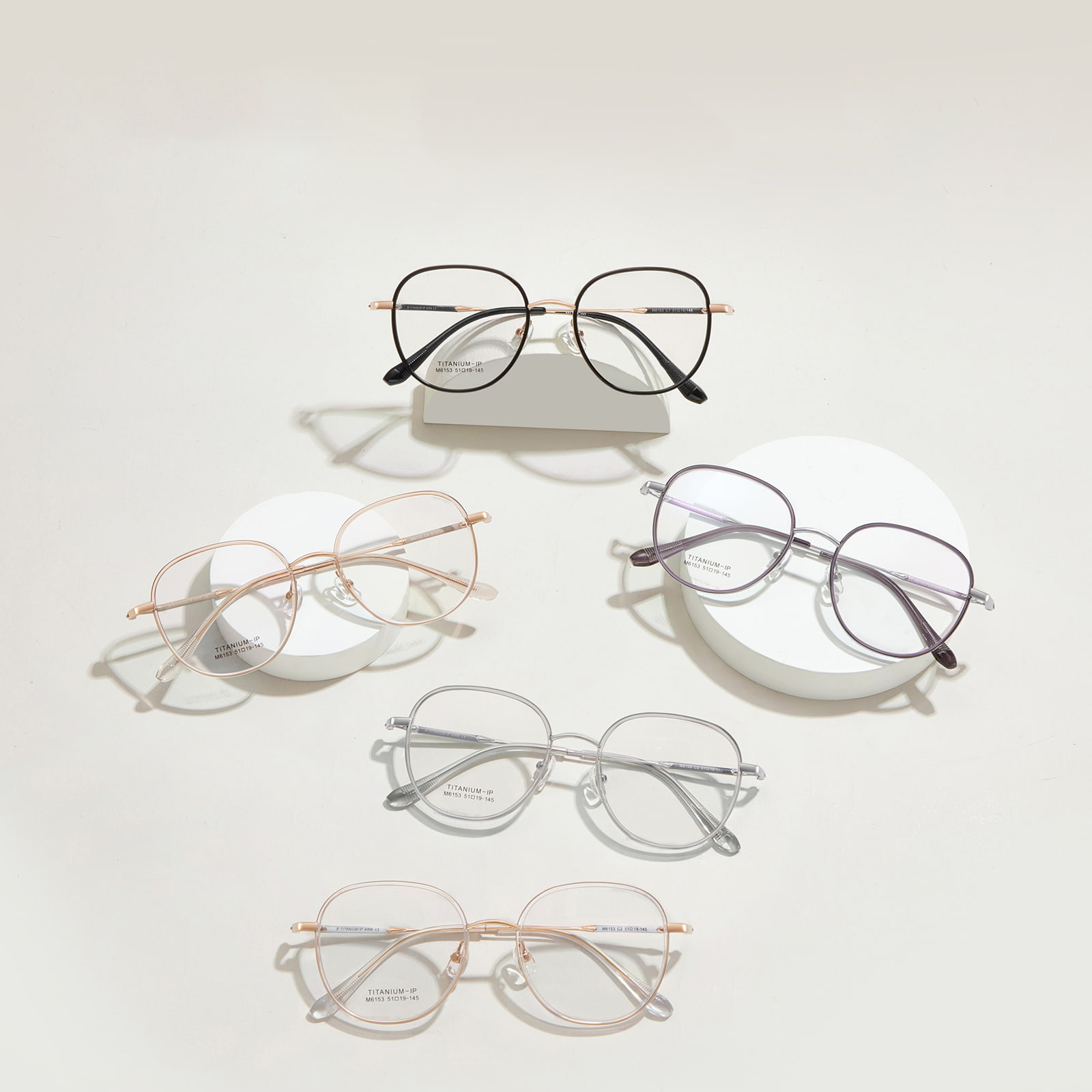 M6153 Montura redonda Patas de titanio Detalles metálicos Gafas de titanio Beta