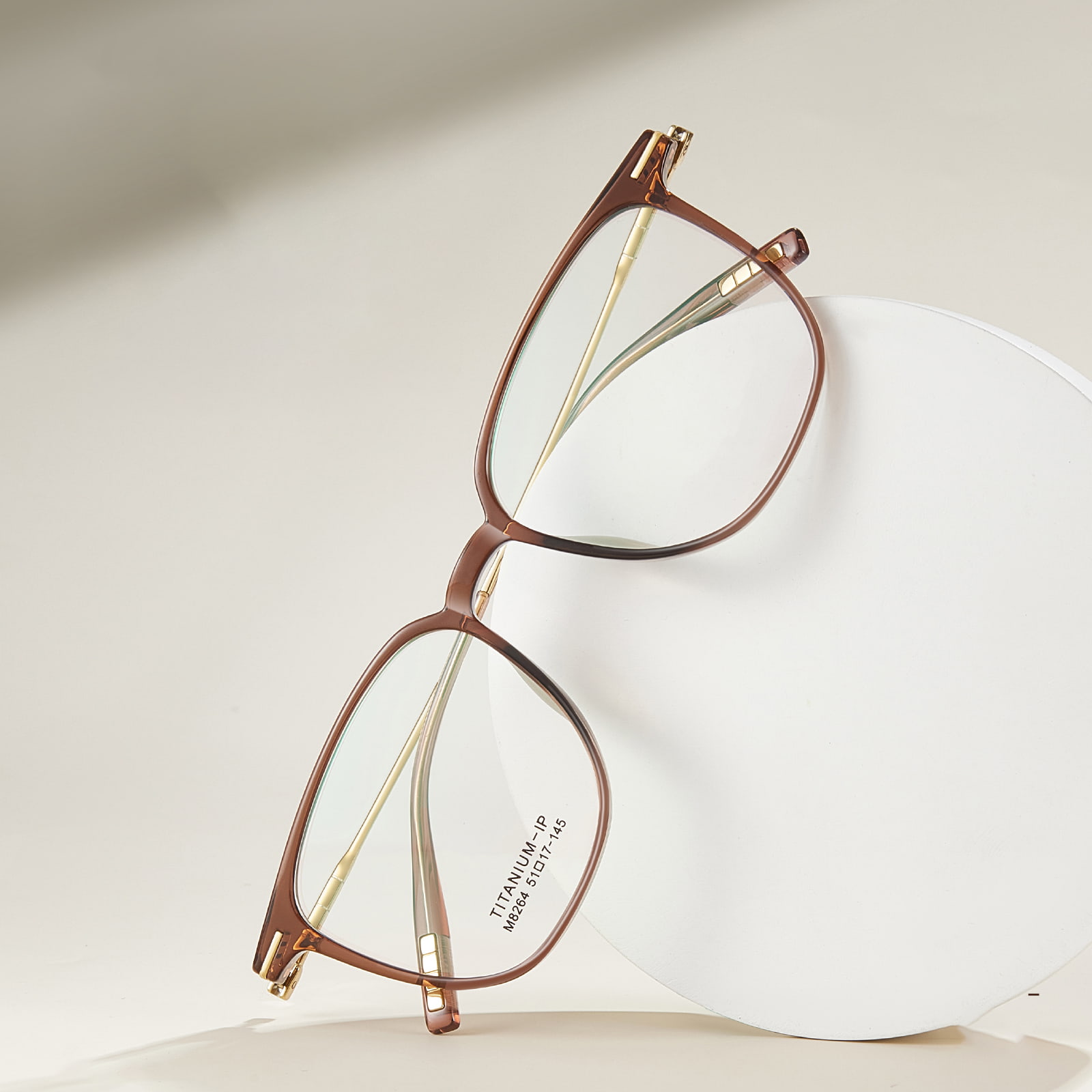 M8264 Gafas de bambú β titanio ligeras y duraderas