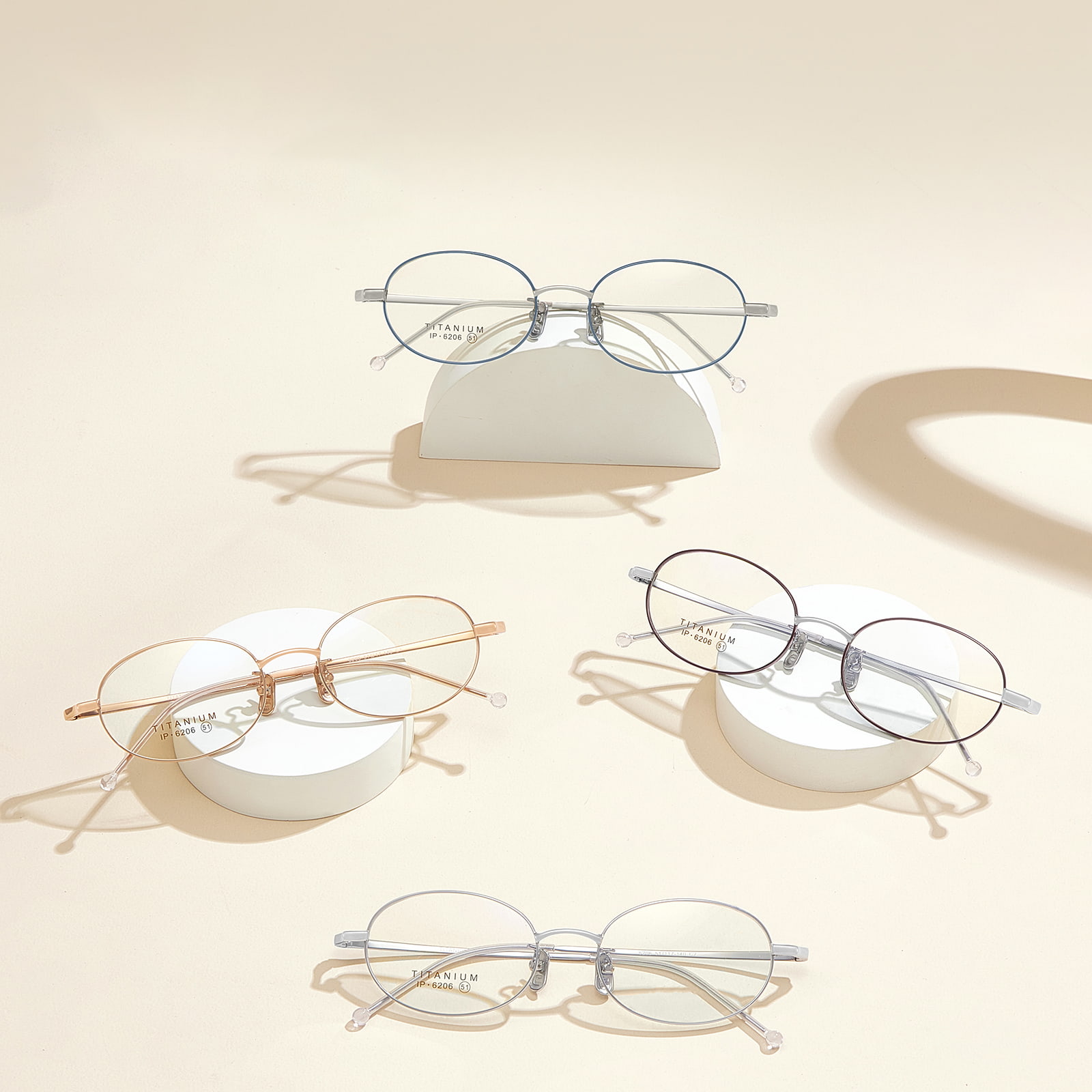 6206 Gafas de titanio puro de expansión hacia afuera curvadas suaves