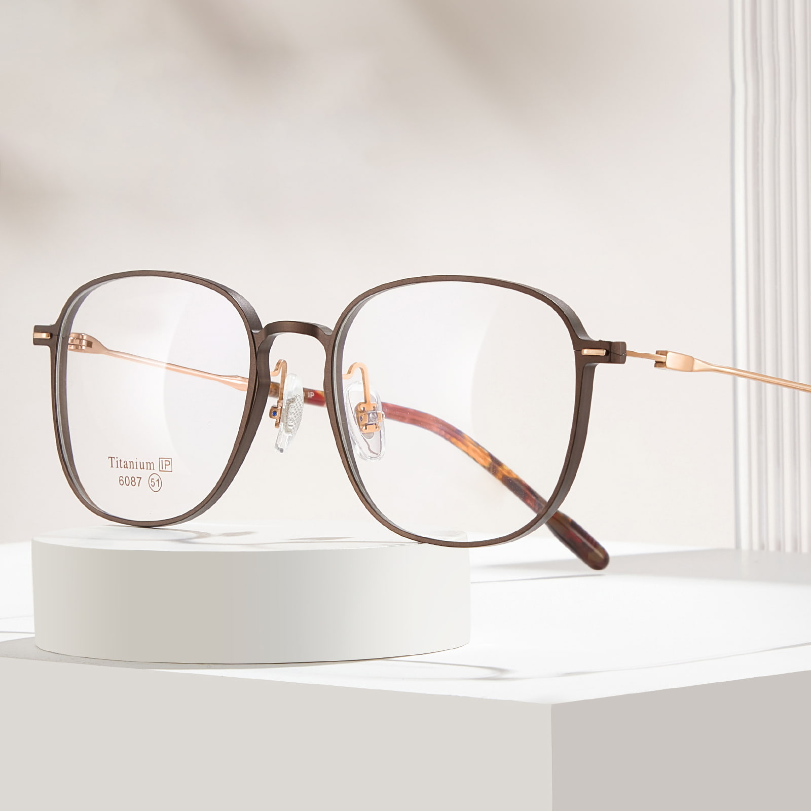 6087 Gafas de titanio puro con cabeza de pila integrada y círculo cuadrado