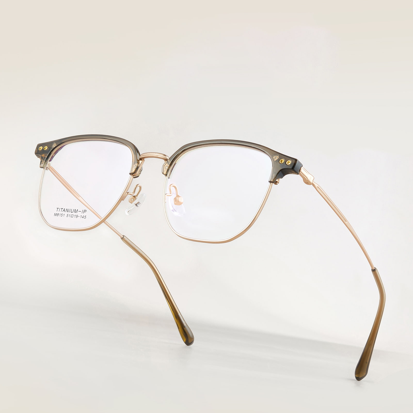 Gafas de titanio β ligeras con círculo cuadrado M8151