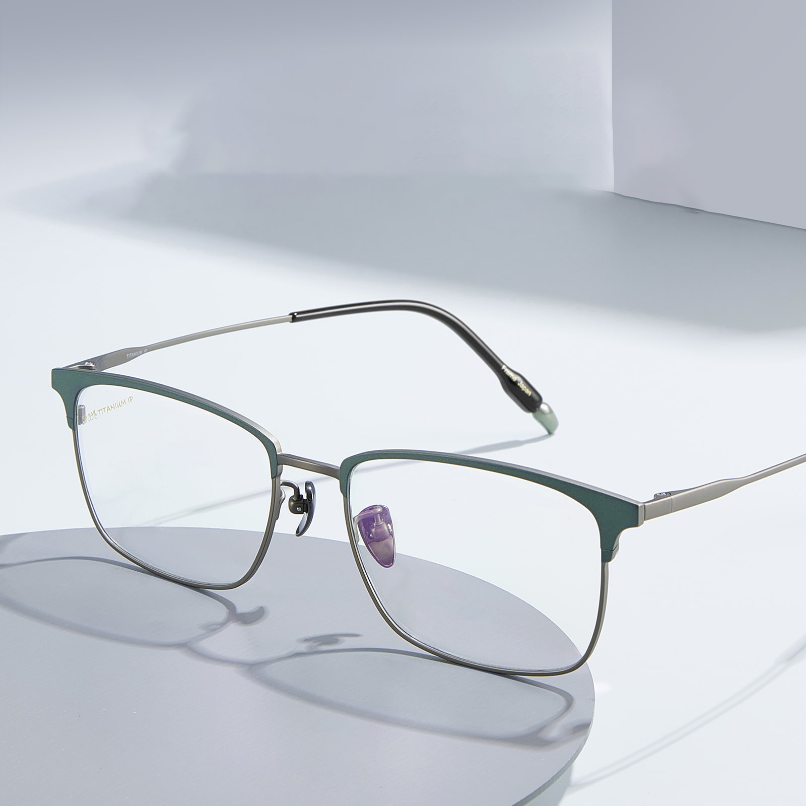 9727 Gafas de titanio puro con montura ultrafina en forma de ceja de dos tonos