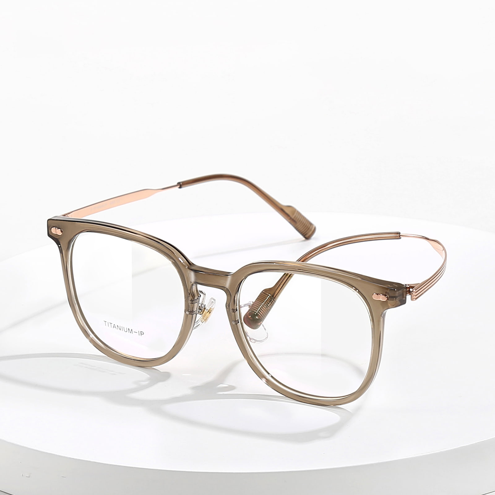 M8045 Gafas de titanio β duraderas, gruesas y que no se decoloran