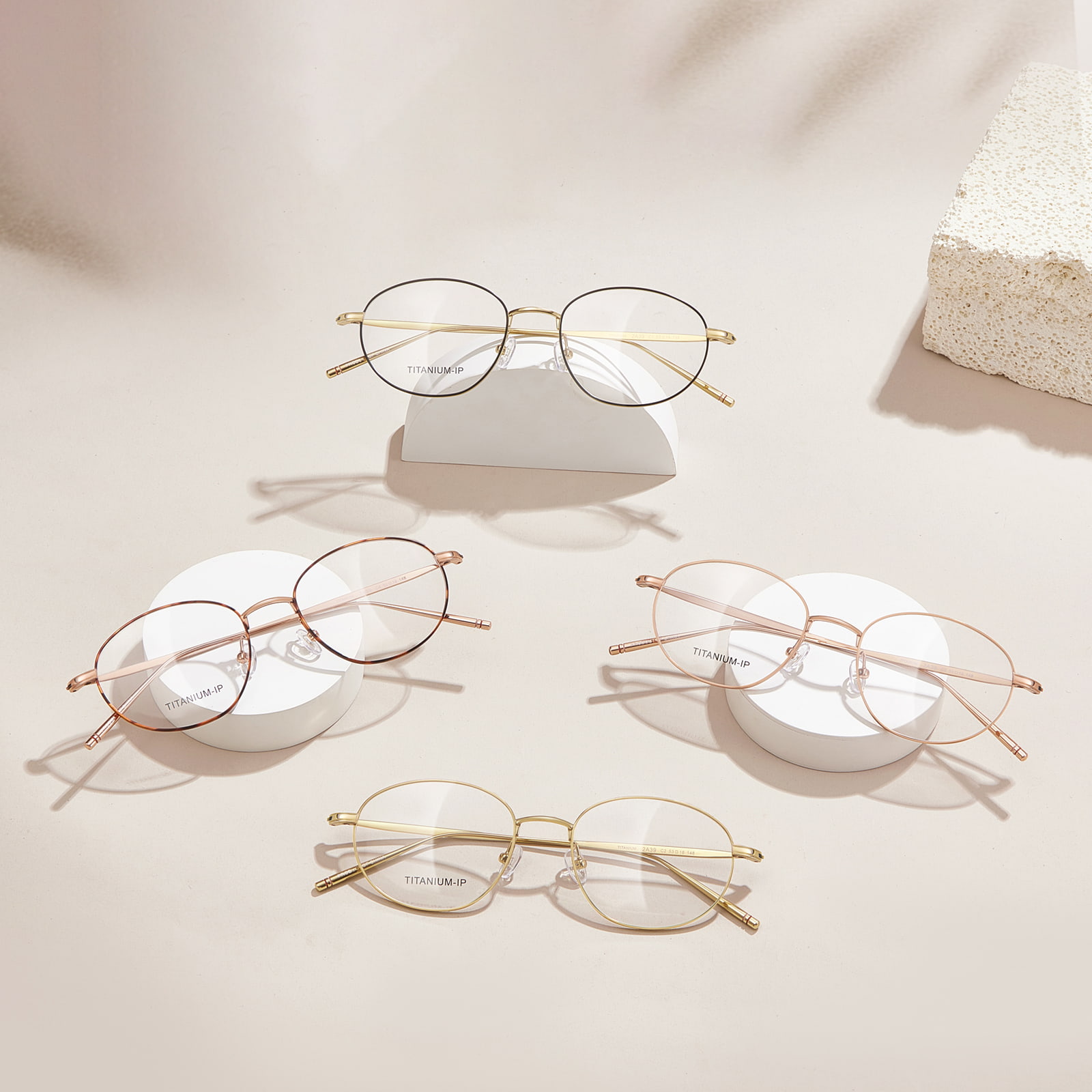 2A39 Gafas de titanio puro con almohadillas nasales ajustables y montura estrecha