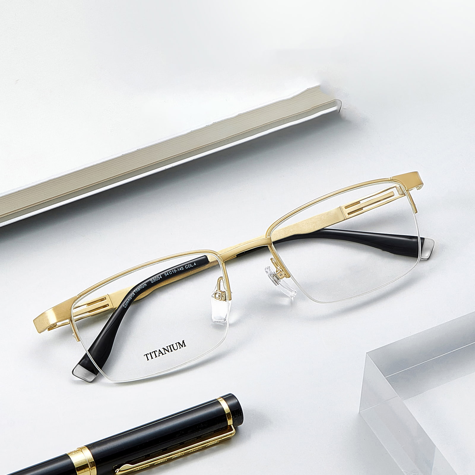S9054 Gafas de titanio puro, ligeras y que no se decoloran